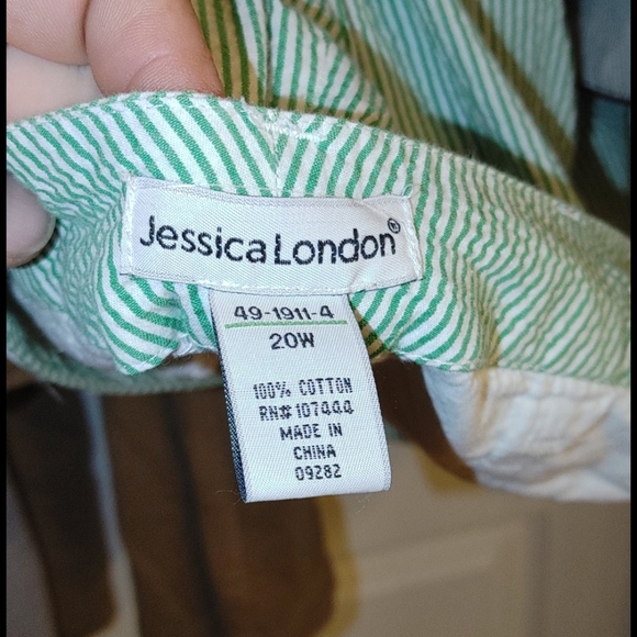 2 sweats, 1 vest, 1 night gown, 1 pair of slacks - Picture 5 of 12